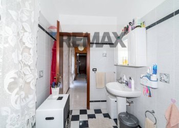 Bagno - Quadrilocale Via Capitano Navarria
 
19, San Pietro Clarenza - foto 11