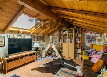 Soggiorno - Casa semi indipendente Via Roma
 
157, San Pietro Clarenza - foto 26