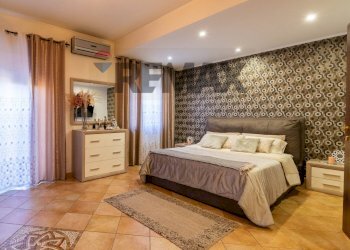 Camera / camera da letto - Three-room apartment Via Matteo Gaudioso
 
11, Catania - photo 3