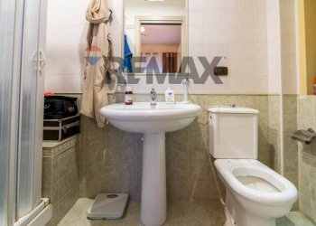 Bagno - Three-room apartment Via Matteo Gaudioso
 
11, Catania - photo 6