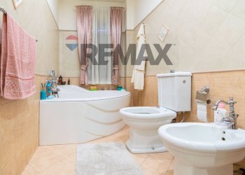 Bagno - Three-room apartment Via Matteo Gaudioso
 
11, Catania - photo 11