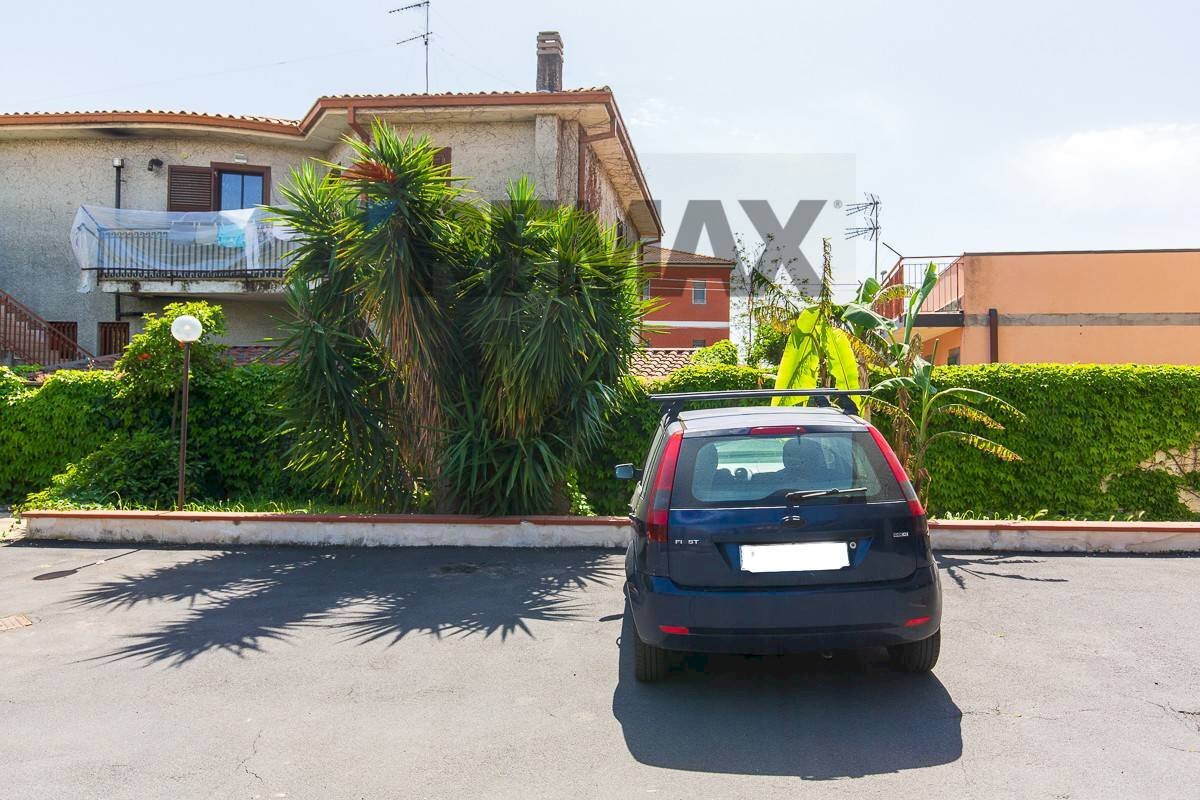 Casa all\'aperto - Trilocale Via Del Pino
15, Misterbianco - foto 3