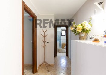 Hall / corridoio - Trilocale Via Del Pino
 
15, Misterbianco - foto 12