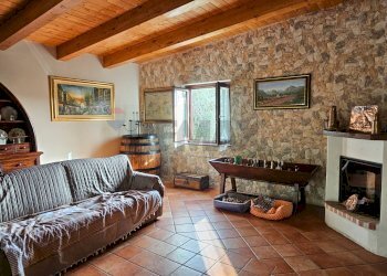 Soggiorno - Casa indipendente Salerno - foto 48