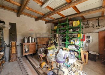 Dispensa di stoccaggio - Casa indipendente Salerno - foto 92