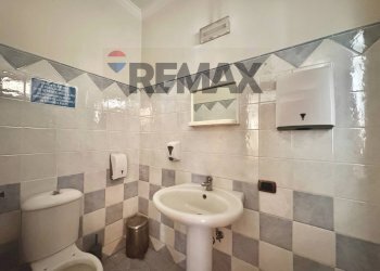 Bagno - Commercial Premises Via XXI Aprile
 
147, Acireale - photo 15