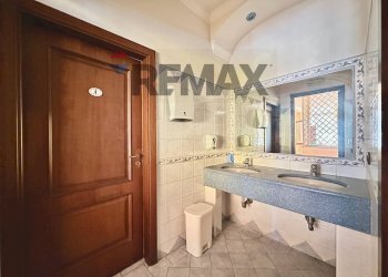 Bagno - Commercial Premises Via XXI Aprile
 
147, Acireale - photo 16