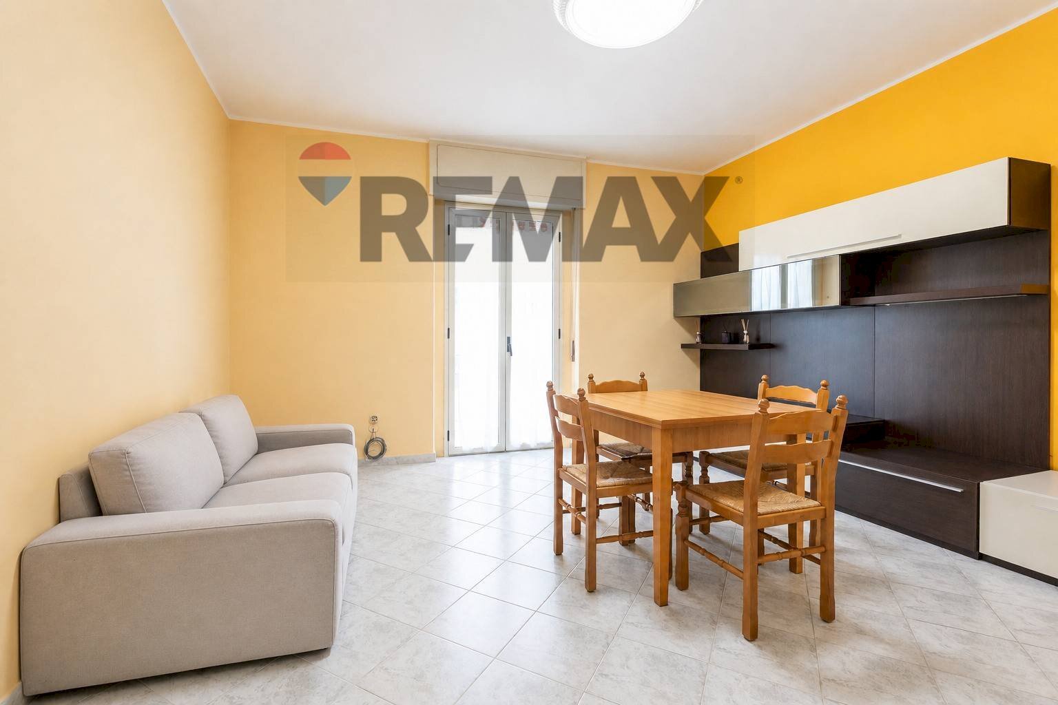 Sala da pranzo - Three-room apartment Via Cave Villara'
 
33, Catania - photo 1