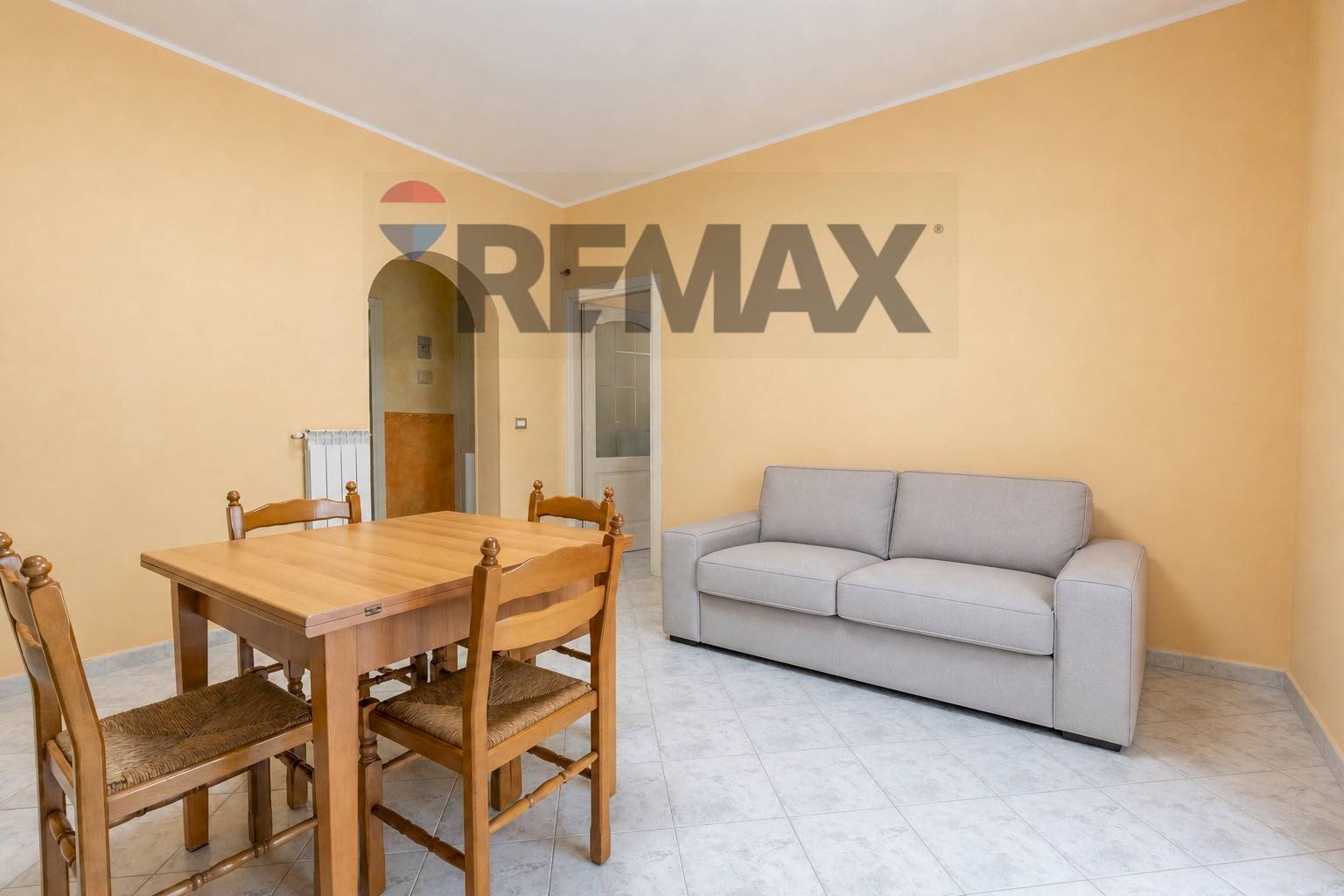 Sala da pranzo - Three-room apartment Via Cave Villara'
 
33, Catania - photo 2