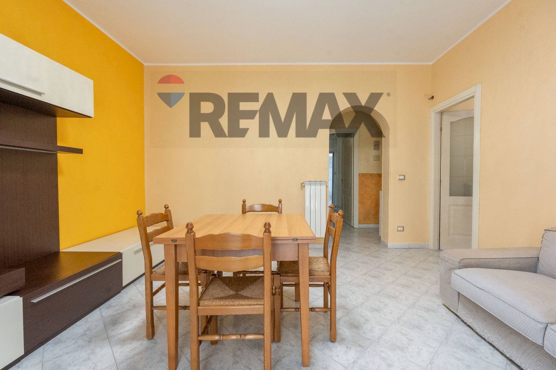 Sala da pranzo - Three-room apartment Via Cave Villara'
 
33, Catania - photo 3