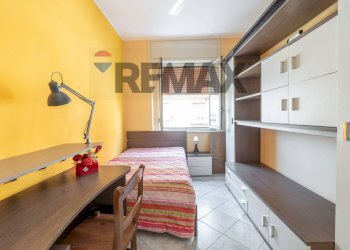 Camera / camera da letto - Three-room apartment Via Cave Villara'
 
33, Catania - photo 5