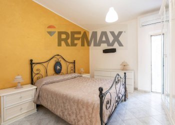 Camera / camera da letto - Three-room apartment Via Cave Villara'
 
33, Catania - photo 9