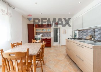 Cucina - Three-room apartment Via Cave Villara'
 
33, Catania - photo 17