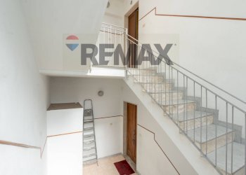 Scale - Three-room apartment Via Cave Villara'
 
33, Catania - photo 25