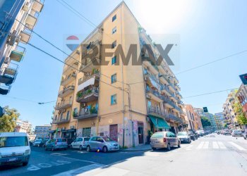 Edificio all\'aperto - Four-room apartment Via Orchidea
 
4, Catania - photo 1