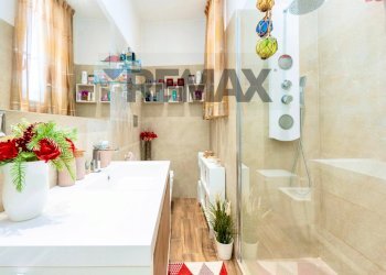 Bagno - Four-room apartment Via Orchidea
 
4, Catania - photo 23