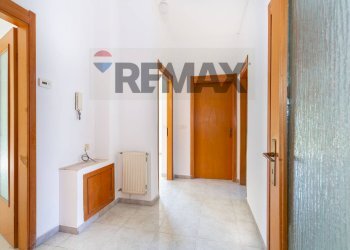 Hall / corridoio - Apartment via delle gardenie
 
15, Misterbianco - photo 5
