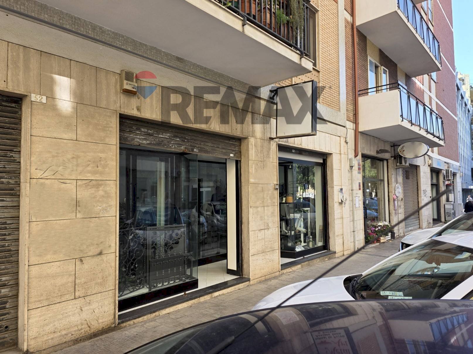 Edificio all\'aperto - Commercial Premises Via Tommaseo
 
54, Cagliari - photo 1