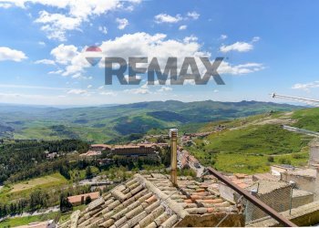 Vista delle montagne - Quadrilocale Via Priore Russo
 
10, Troina - foto 8