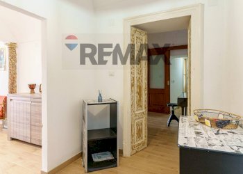 Hall / corridoio - Quadrilocale Via Priore Russo
 
10, Troina - foto 25