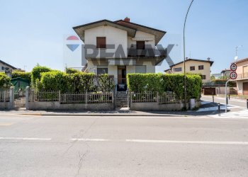 Casa all\'aperto - Trilocale Via Pratomaggiore
140, Desenzano del Garda - foto 1