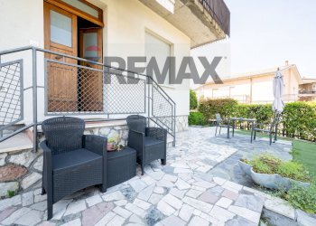 Terrazza - Trilocale Via Pratomaggiore
140, Desenzano del Garda - foto 5