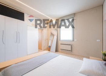 Camera / camera da letto - Trilocale Via Pratomaggiore
140, Desenzano del Garda - foto 25