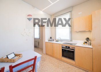 Cucina - Trilocale Via Pratomaggiore
140, Desenzano del Garda - foto 34