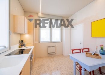 Cucina - Trilocale Via Pratomaggiore
140, Desenzano del Garda - foto 35