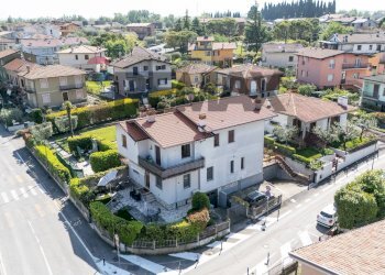Casa all\'aperto - Trilocale Via Pratomaggiore
140, Desenzano del Garda - foto 56
