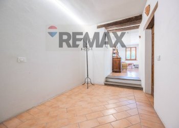 Hall / corridoio - Independent house Viottolo dei Frutti
 
9, Brescello - photo 23