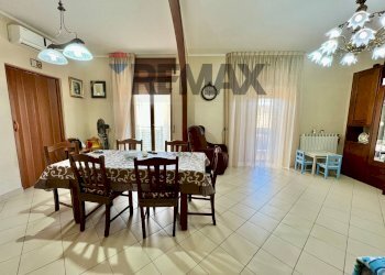 Sala da pranzo - Four-room apartment Via Campo Sportivo
 
10, San Felice a Cancello - photo 4