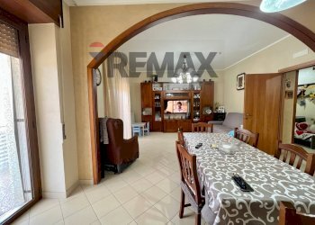 Sala da pranzo - Four-room apartment Via Campo Sportivo
 
10, San Felice a Cancello - photo 5