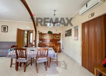 Sala da pranzo - Four-room apartment Via Campo Sportivo
 
10, San Felice a Cancello - photo 11