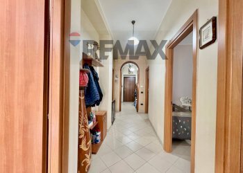Hall / corridoio - Four-room apartment Via Campo Sportivo
 
10, San Felice a Cancello - photo 26