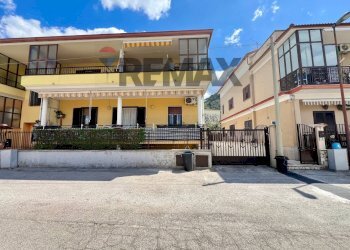 Edificio all\'aperto - Four-room apartment Via Campo Sportivo
 
10, San Felice a Cancello - photo 50