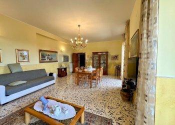 Sala da pranzo - Four-room apartment Via Campo Sportivo
 
10, San Felice a Cancello - photo 6