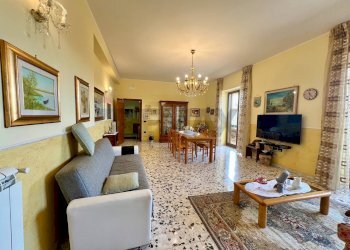 Sala da pranzo - Four-room apartment Via Campo Sportivo
 
10, San Felice a Cancello - photo 7