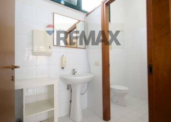 Bagno - Negozio Piazzetta Aldo Moro
 
15, Mestrino - foto 6