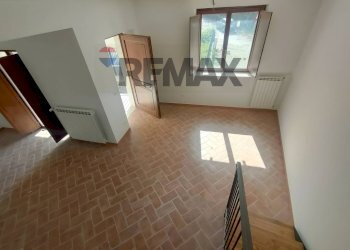 Stanza vuota - Casa semi indipendente VIALE RIMEMBRANZA
 
22, Fagnano Alto - foto 11