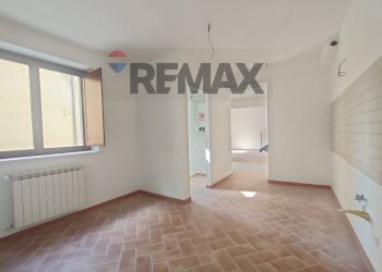 Stanza vuota - Casa semi indipendente VIALE RIMEMBRANZA
 
22, Fagnano Alto - foto 12