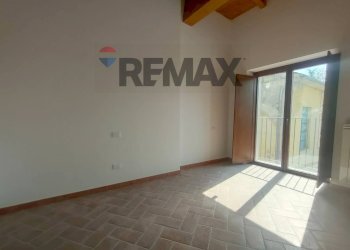 Stanza vuota - Casa semi indipendente VIALE RIMEMBRANZA
 
22, Fagnano Alto - foto 20