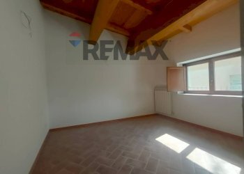 Stanza vuota - Casa semi indipendente VIALE RIMEMBRANZA
 
22, Fagnano Alto - foto 22