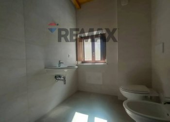 Bagno - Casa semi indipendente VIALE RIMEMBRANZA
 
22, Fagnano Alto - foto 26