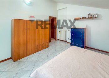 Camera / camera da letto - Apartment via menotti
 
4, Dalmine - photo 11