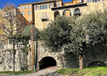 Edificio all\\\'aperto - Box Via San Giacomo
 
6, Bergamo - photo 1