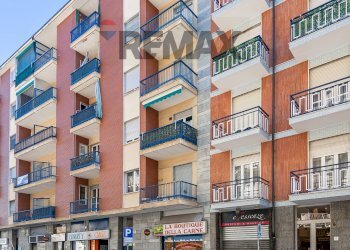 Edificio all\'aperto - Four-room apartment Alfieri
 
8, Orbassano - photo 1