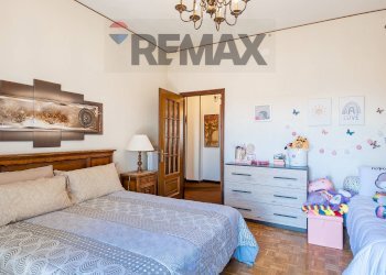 Camera / camera da letto - Four-room apartment Alfieri
 
8, Orbassano - photo 13