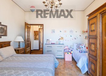 Camera / camera da letto - Four-room apartment Alfieri
 
8, Orbassano - photo 14