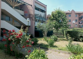 Edificio all\'aperto - Trilocale Via Sabotino
 
12, Rivalta di Torino - foto 1